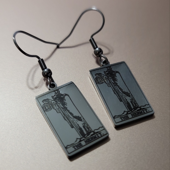 Tarot Card "The Hermit" Earings - Picture 4 of 4